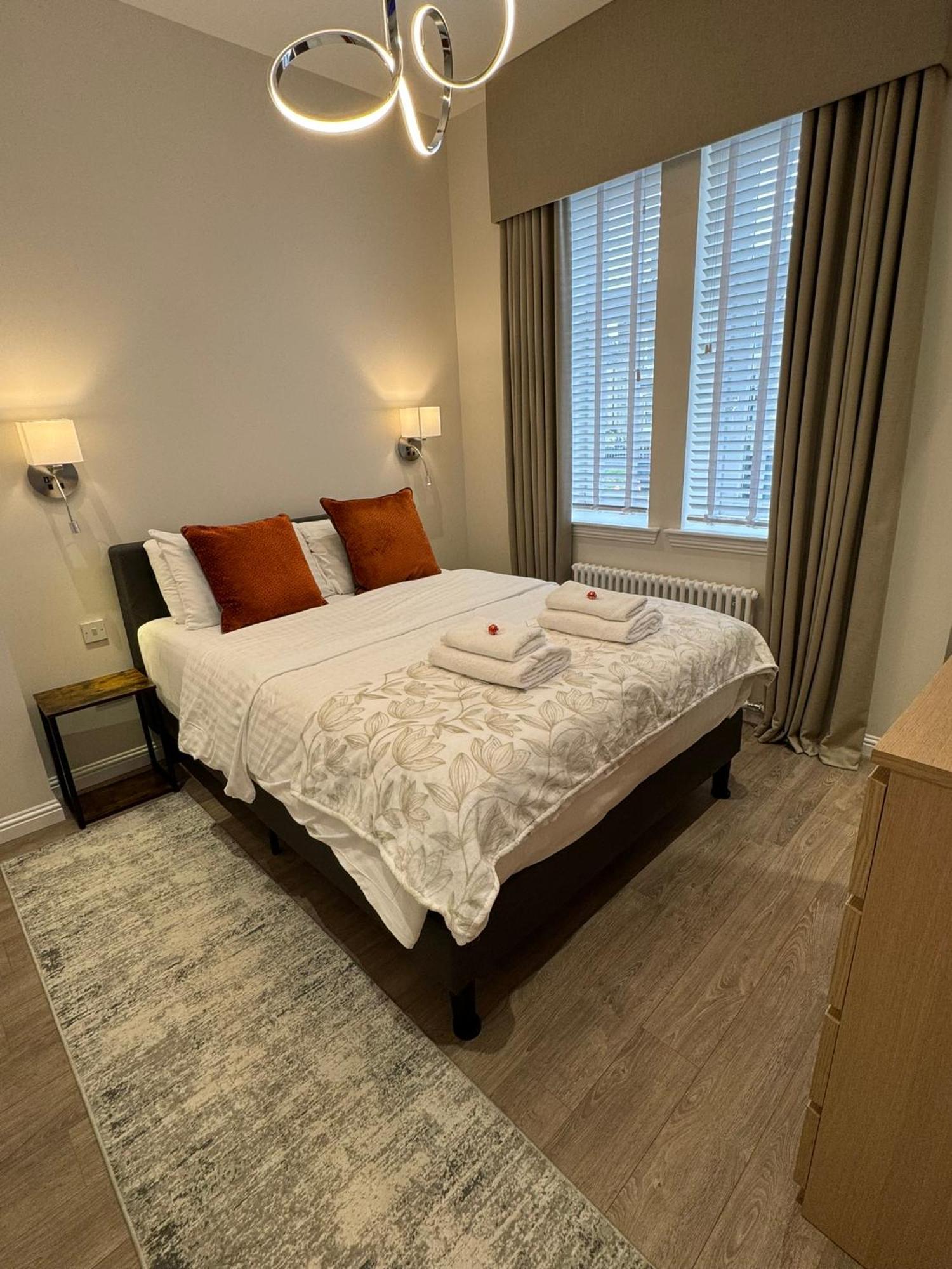 Luxury 2 Bedroom Cottage West Calder Buitenkant foto