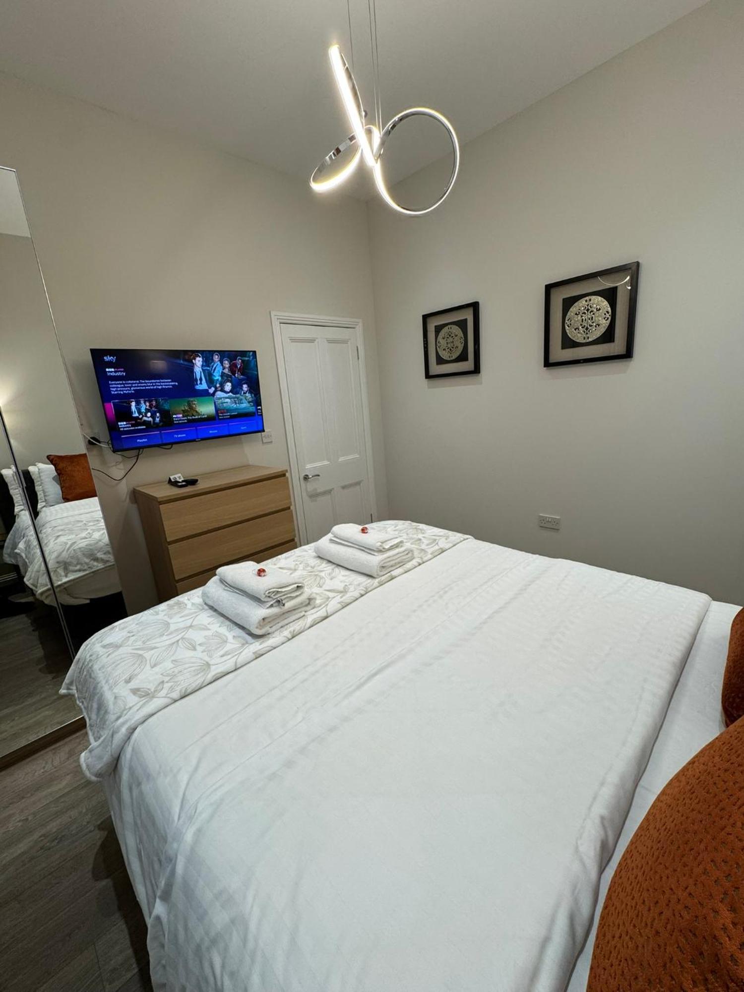 Luxury 2 Bedroom Cottage West Calder Buitenkant foto