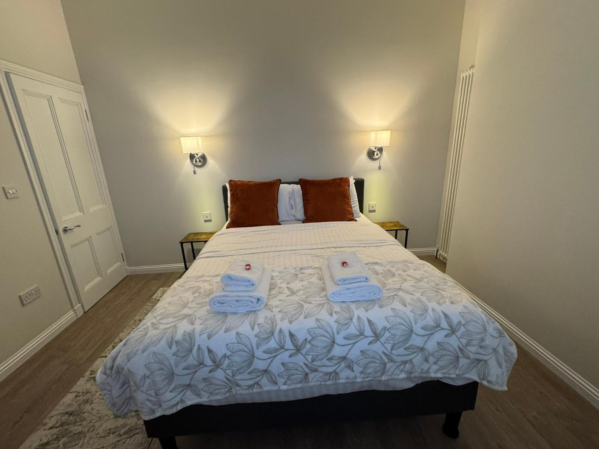 Luxury 2 Bedroom Cottage West Calder Buitenkant foto